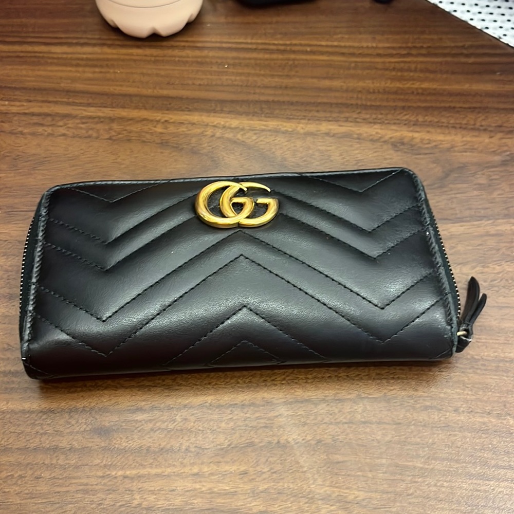 Gucci Marmont zip around wallet